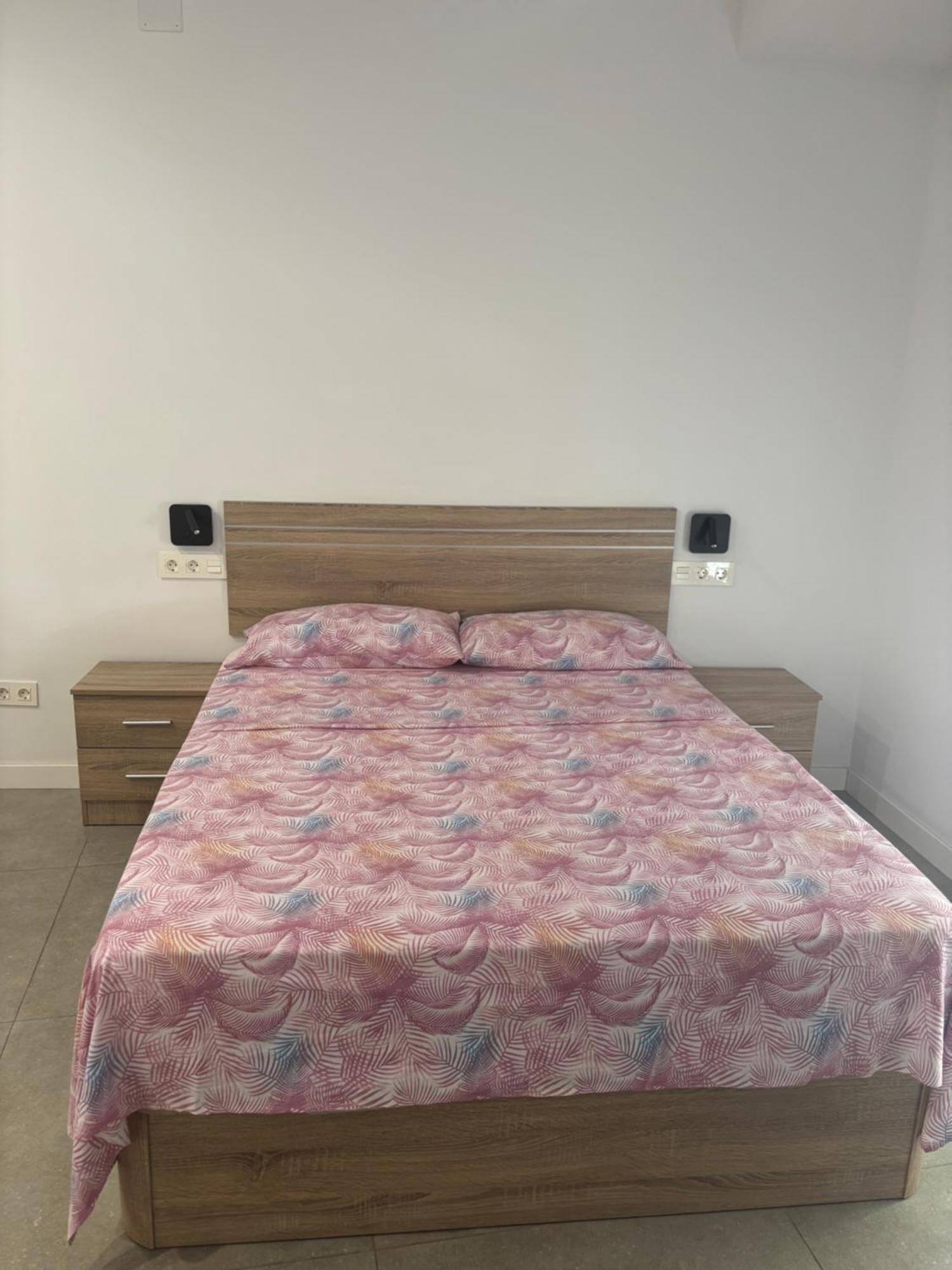 Apartment Estupendo Piso A 5 Min De La Estacion De Bus Y Tren Maria Zambrano Málaga